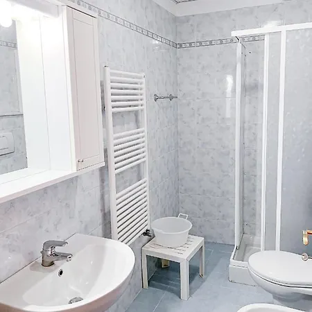 Paradiso Apartment *